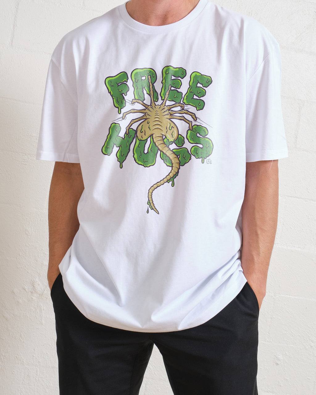 Free Hugs Xenomorph T-Shirt product image 3